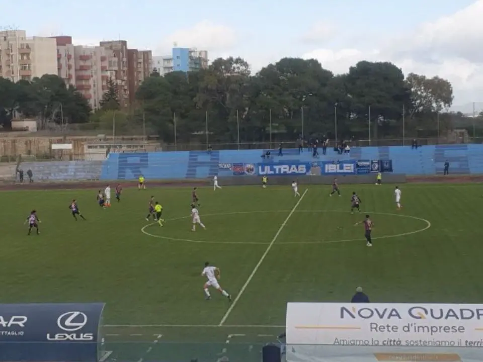 Serie D, la Vibonese ritrova il sorriso a Ragusa: i rossoblù vincono 1-0 in Sicilia