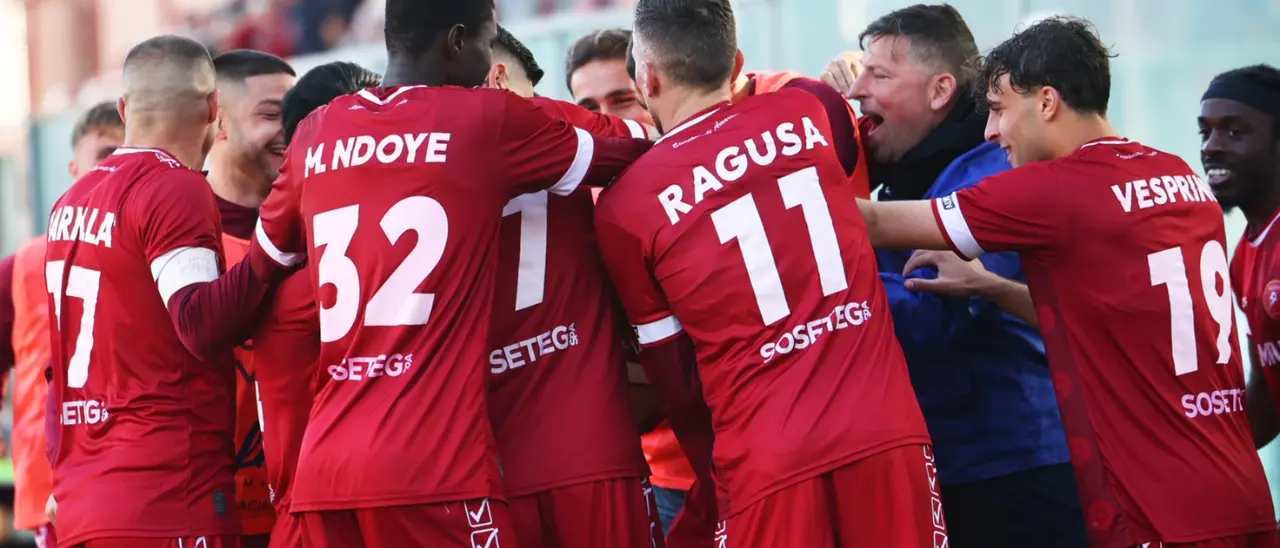 Reggina, prosegue il duello con il Siracusa: la rincorsa alla vetta entra nel vivo\n