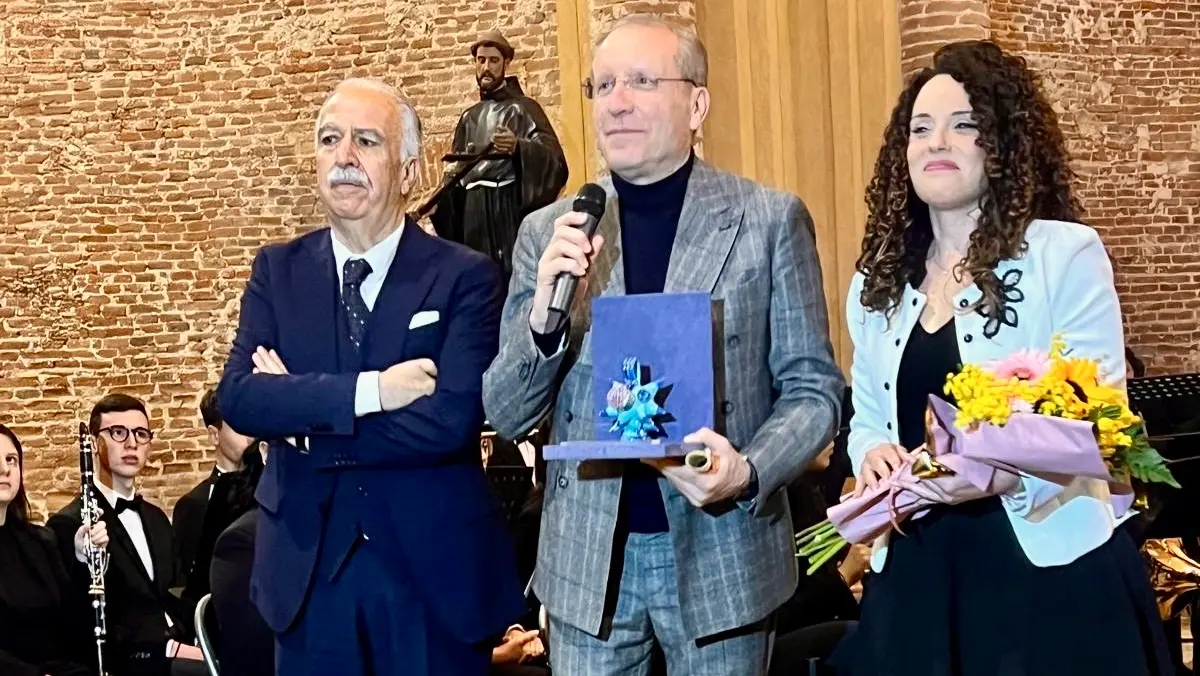 A LaC News24 il premio “Una vita per la musica” per il suo impegno nella divulgazione culturale