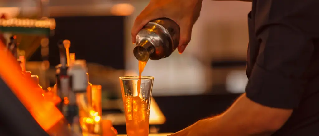 All’Ipseoa Gagliardi di Vibo l’evento formativo sulle nuove tendenze “no/low alcol” nel mondo dei barman