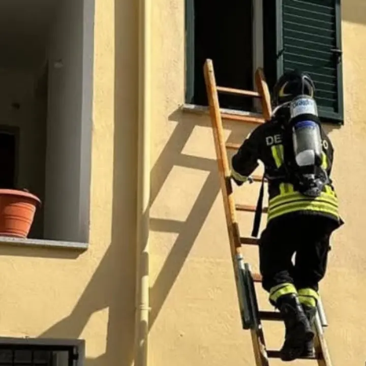 Dramma della solitudine nel Cosentino, 80enne muore in casa ma viene trovato dopo due settimane\n