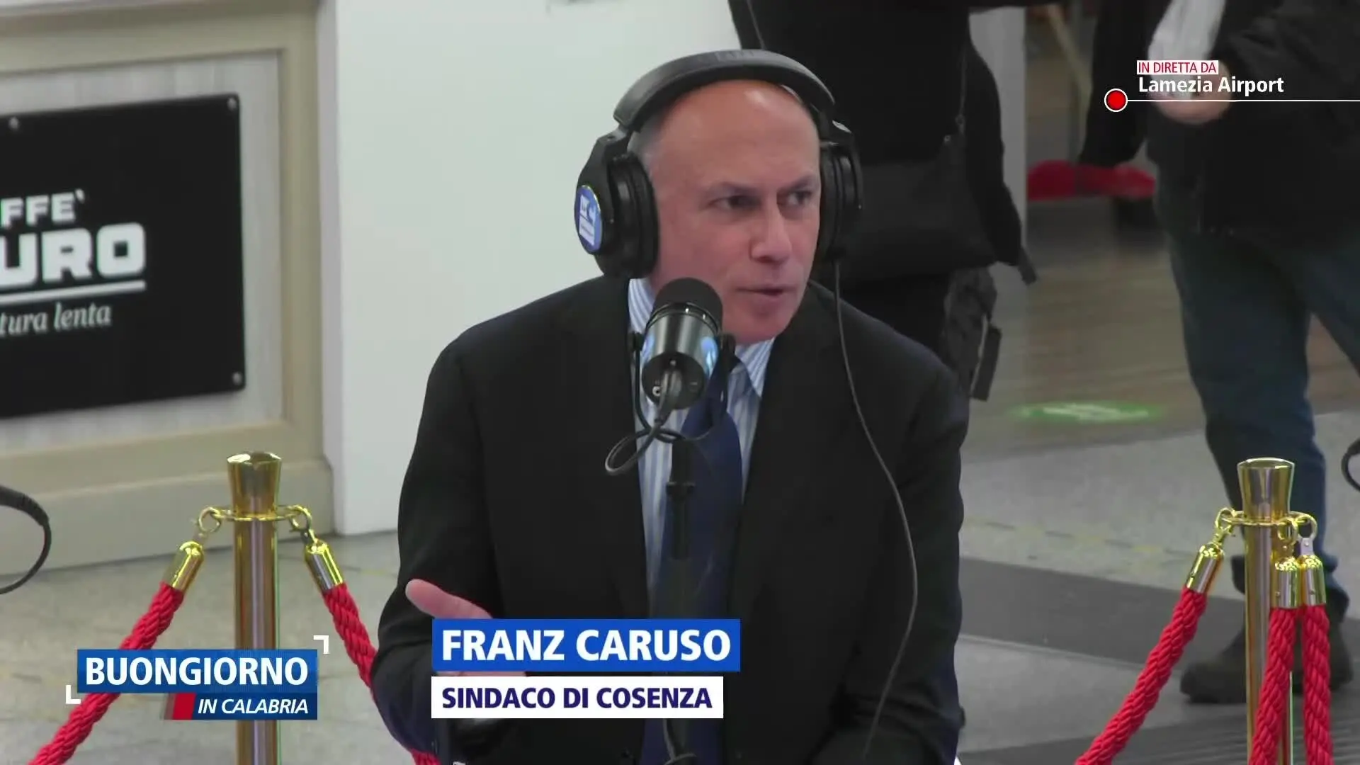 «Guarascio ceda il Cosenza, è meglio per tutti»: l’invito del sindaco Franz Caruso al patron contestato