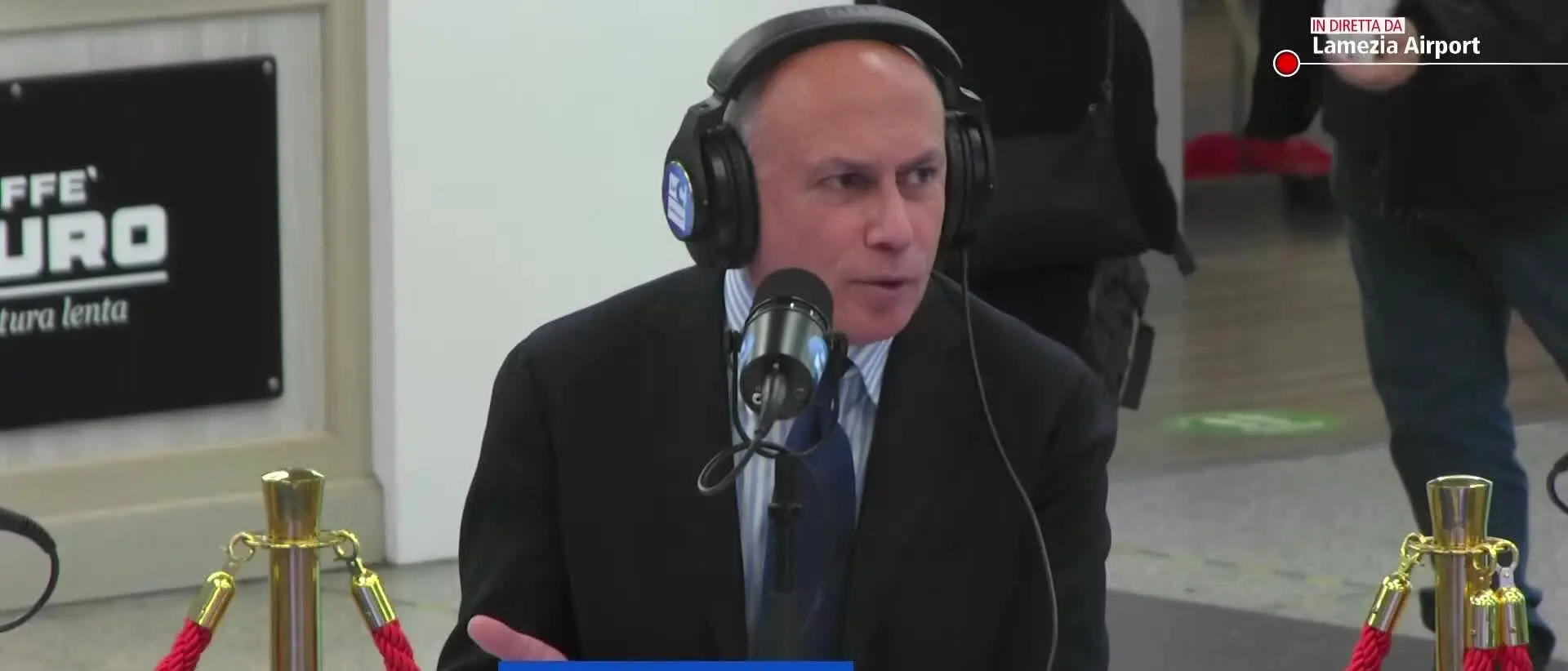 «Guarascio\u00A0ceda il Cosenza, è meglio per tutti»: l’invito del sindaco Franz Caruso al patron contestato\n