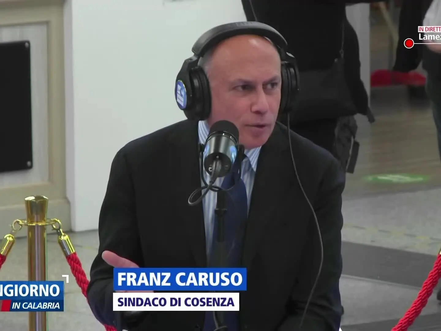 «Guarascio ceda il Cosenza, è meglio per tutti»: l’invito del sindaco Franz Caruso al patron contestato