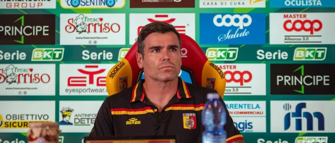 Il difensore del Catanzaro\u00A0Brighenti a LaC: «Con il Cosenza vogliamo riscattarci dopo la sconfitta a Cremona»\n