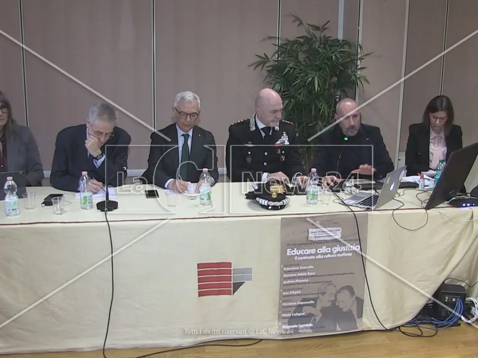 All’Unical lezione antimafia con il procuratore di Cosenza Capomolla: «Dagli studenti energie positive per la Calabria»