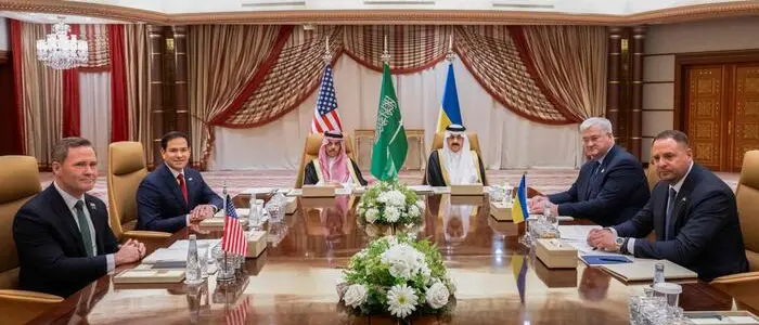 Incontro Usa-Ucraina positivo, Washington: «Revoca immediata allo stop agli aiuti, sì di Kiev a una tregua di 30 giorni»\n