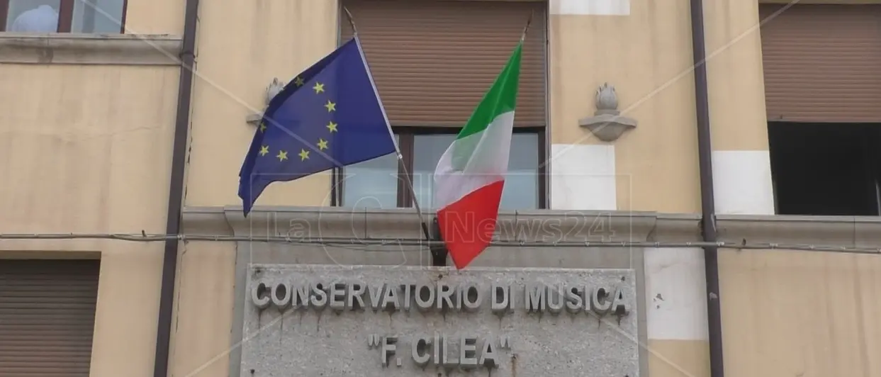 Reggio, necessaria una nuova casa per i 700 allievi del conservatorio Francesco Cilea: «Didattica penalizzata dalla carenza di aule»\n