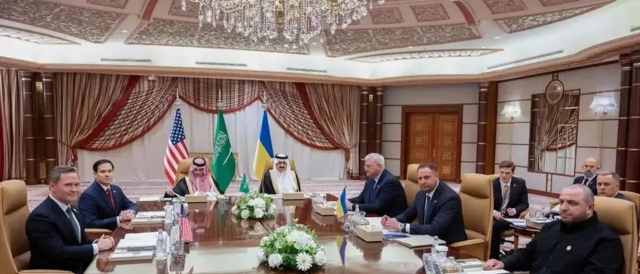 Guerra Russia-Ucraina, il Cremlino sulla tregua: «Non correre troppo»\n