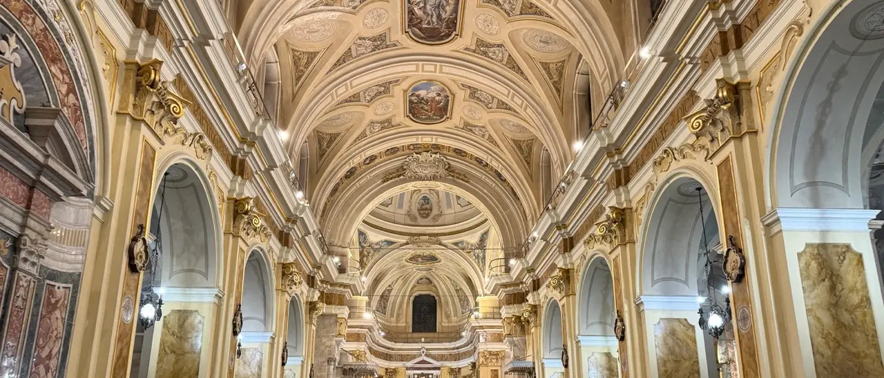 A Cassano all’Ionio\u00A0si rinnova il voto dei fedeli:\u00A0letto l’atto storico di affidamento al Santissimo Crocifisso\n