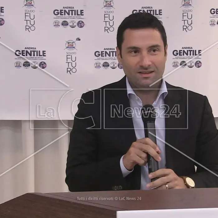 Andrea Gentile (Fi) in Parlamento: «Ripristinata la democrazia e la piena libertà di voto»\n