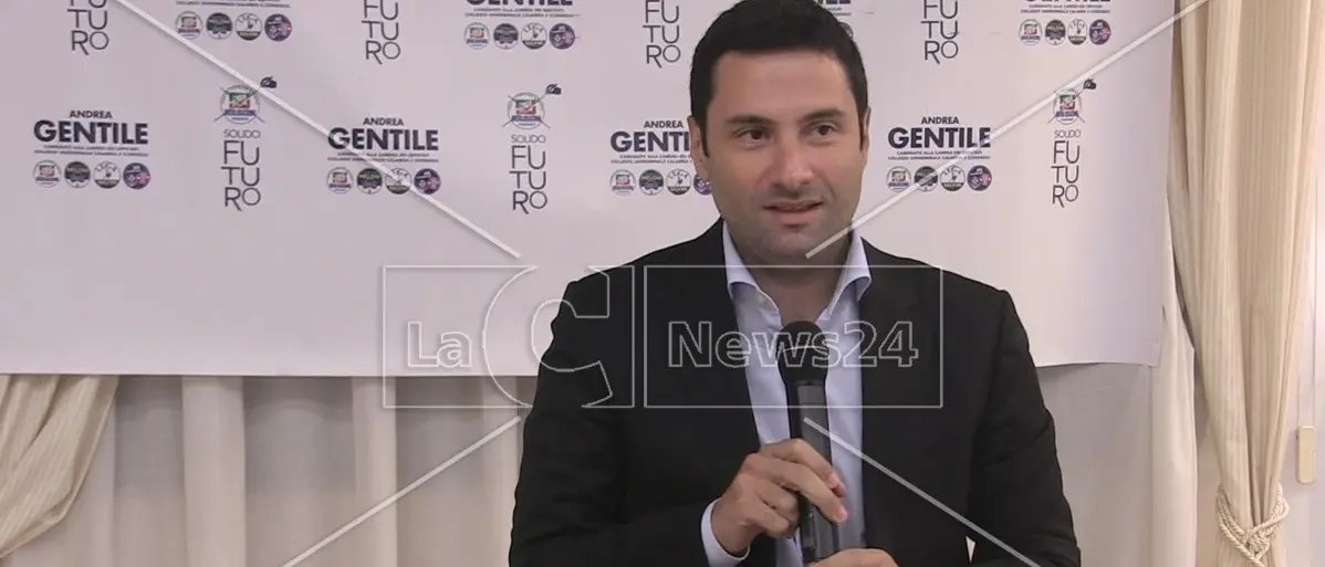 Andrea Gentile (Fi) in Parlamento: «Ripristinata la democrazia e la piena libertà di voto»\n