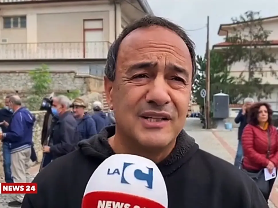 Riace, Mimmo Lucano dopo l’avvio della procedura per la decadenza: «Non mollo, affronterò anche questa»