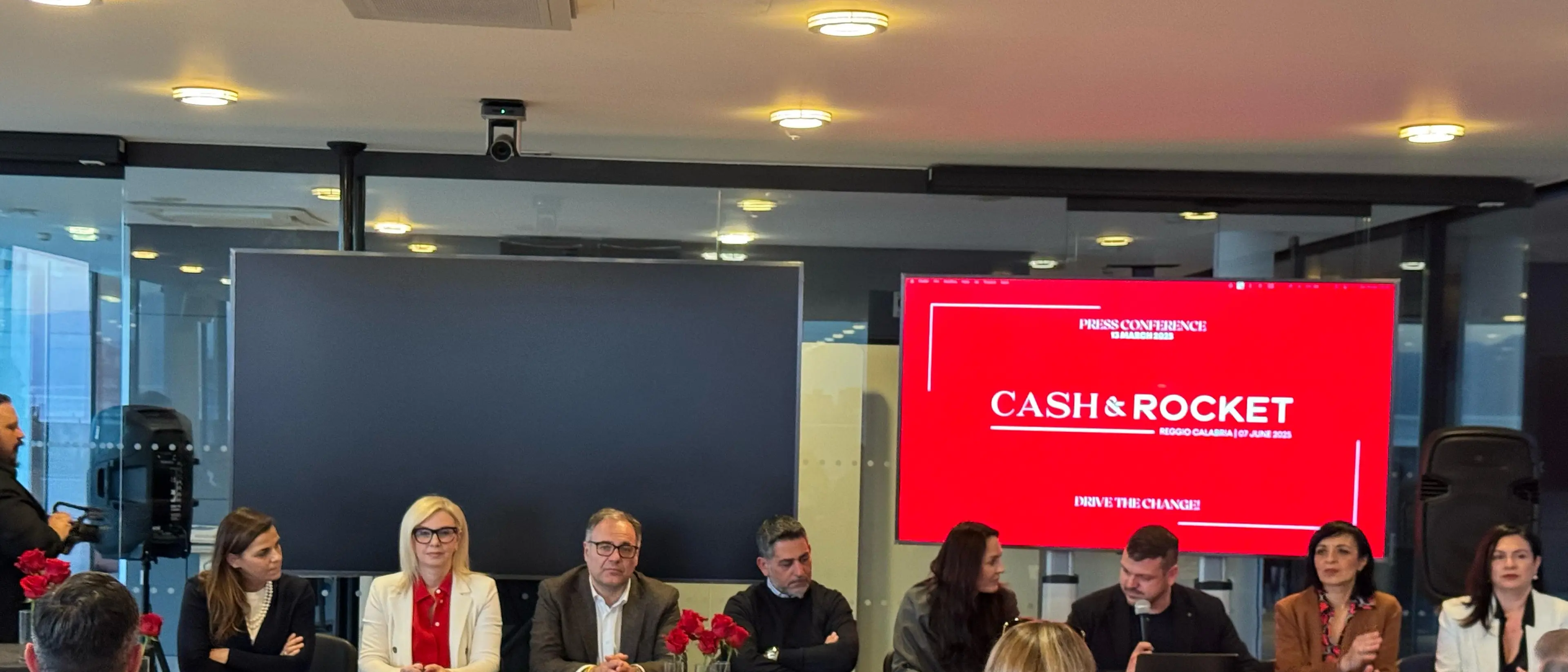 A Reggio Cash & Rocket 2025:\u00A0beneficenza, glamour e motori sulle strade dello Stretto\n