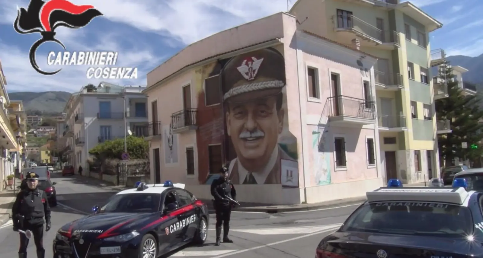 Chiedevano soldi a un imprenditore edile per garantirgli la “protezione” nel Cosentino: arrestate 5 persone per estorsione\n