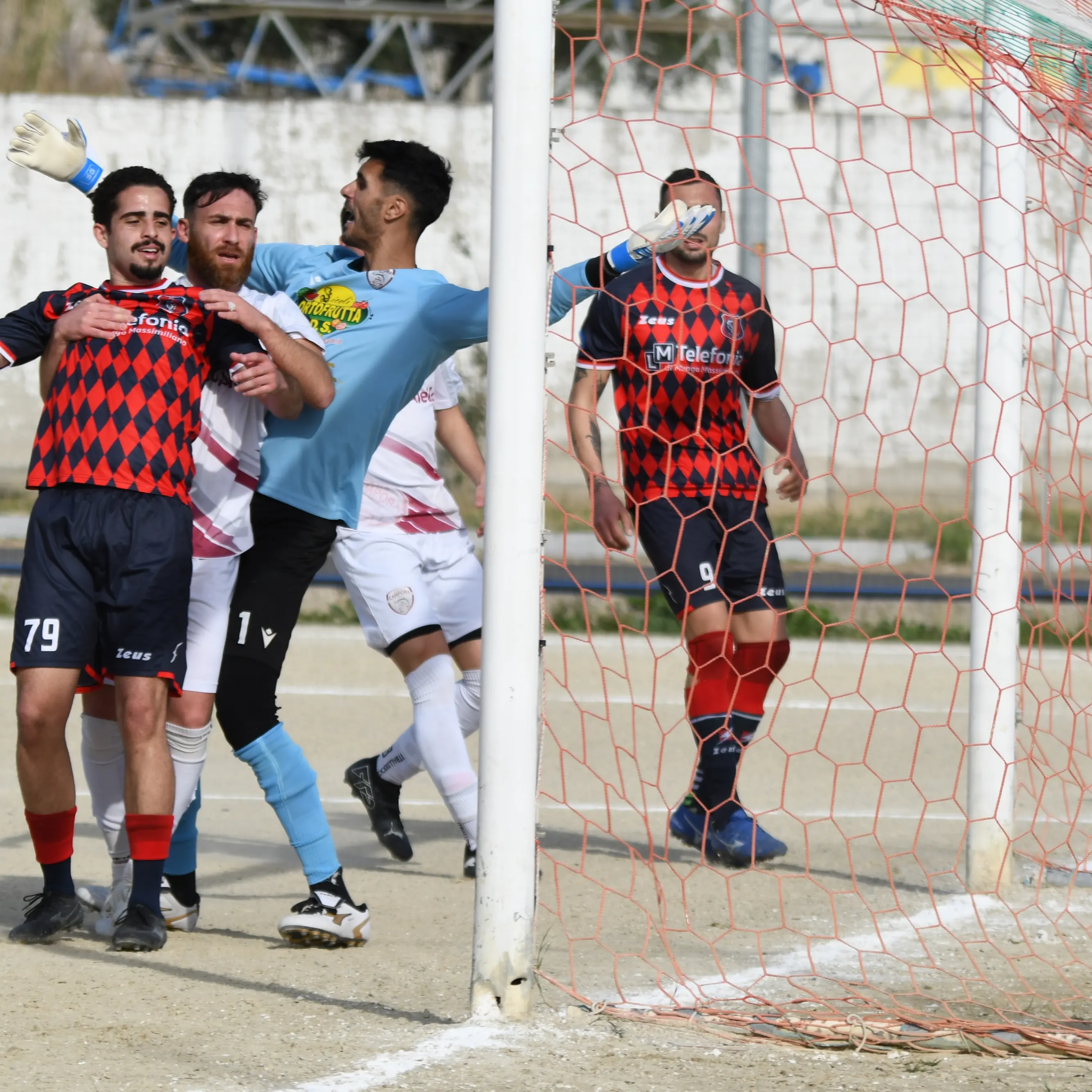 Promozione A, la capolista Trebisacce ad Amantea per avvicinare la meta. Cotronei e Sersale il big match. Ecco il 25esimo turno