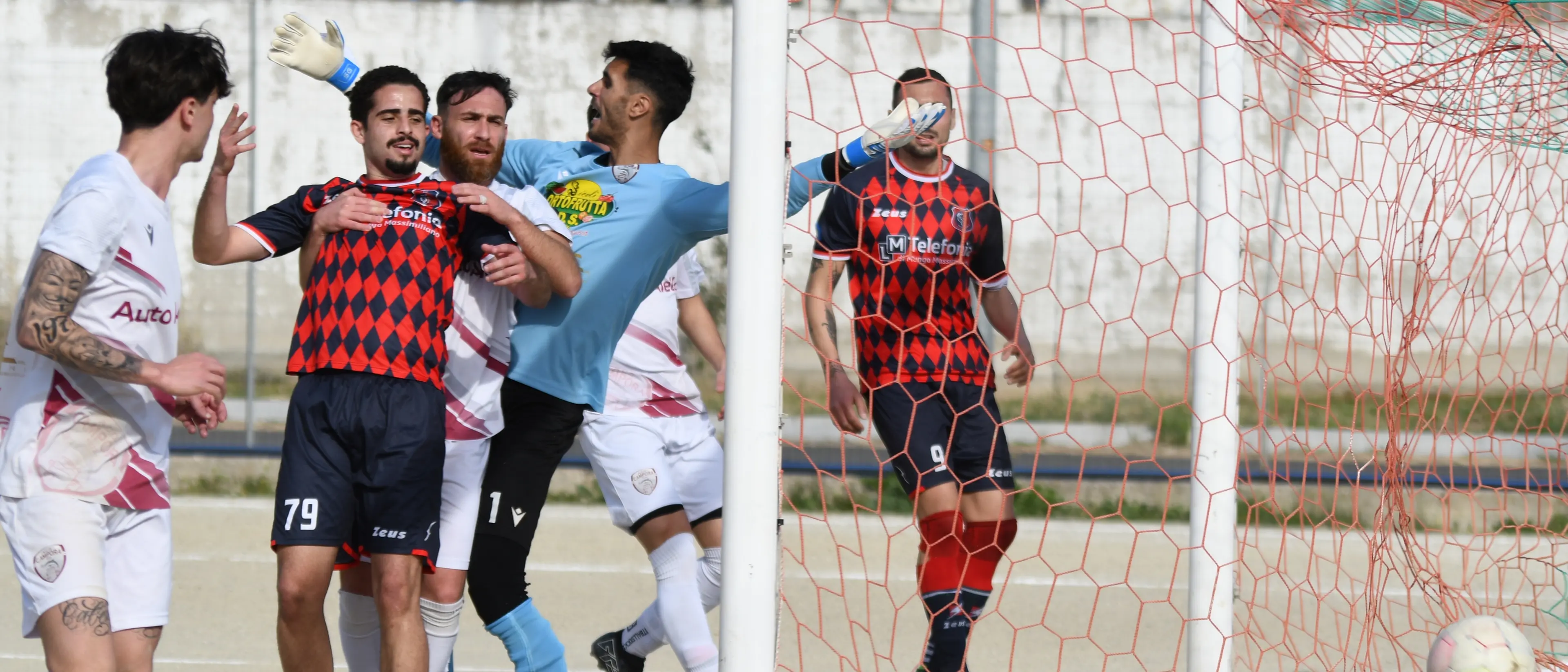 Promozione A, la capolista Trebisacce ad Amantea per avvicinare la meta. Cotronei e Sersale il big match. Ecco il 25esimo turno