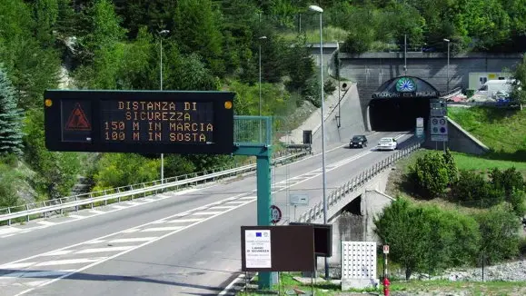 <p>L&#39;autostrada A32 Torino-Bardonecchia</p>\\n