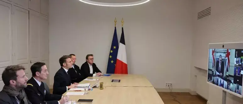 Starmer riunisce 25 “volenterosi” per la sicurezza in Ucraina: «Basta con i giochetti di Putin». C’è la Meloni\n