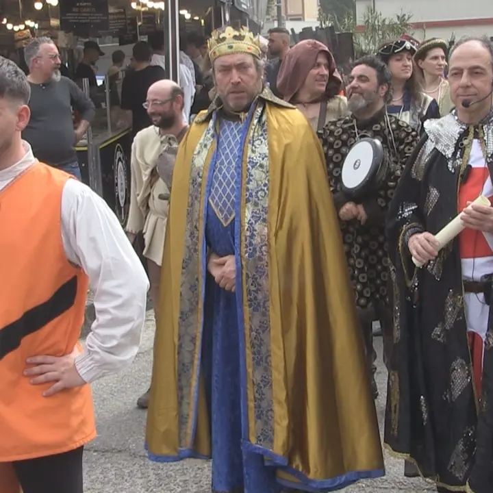 Cosenza, la rievocazione dello Stupor Mundi apre ufficialmente la Fiera di San Giuseppe\n