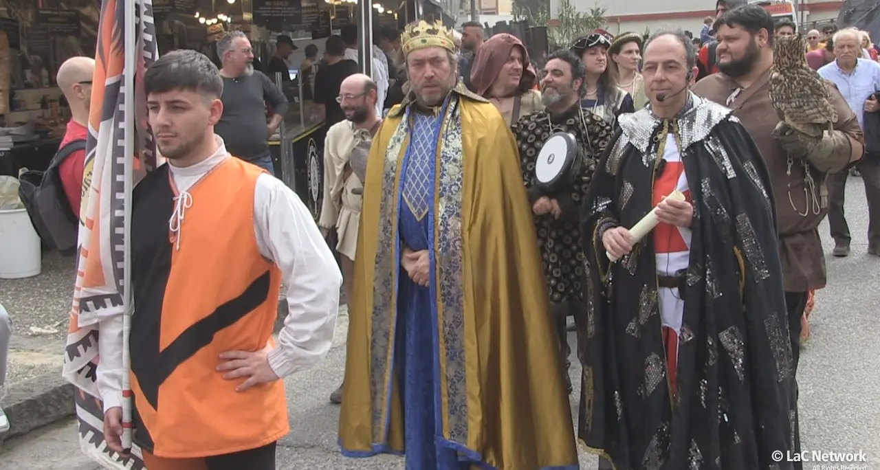 Cosenza, la rievocazione dello Stupor Mundi apre ufficialmente la Fiera di San Giuseppe\n