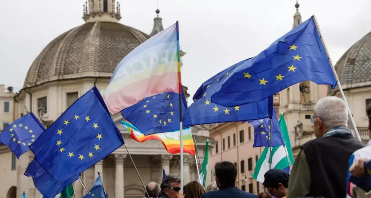 Uniti sotto una sola bandiera: ora più che mai anche la Calabria ha bisogno di un’Europa di pace e libertà\n