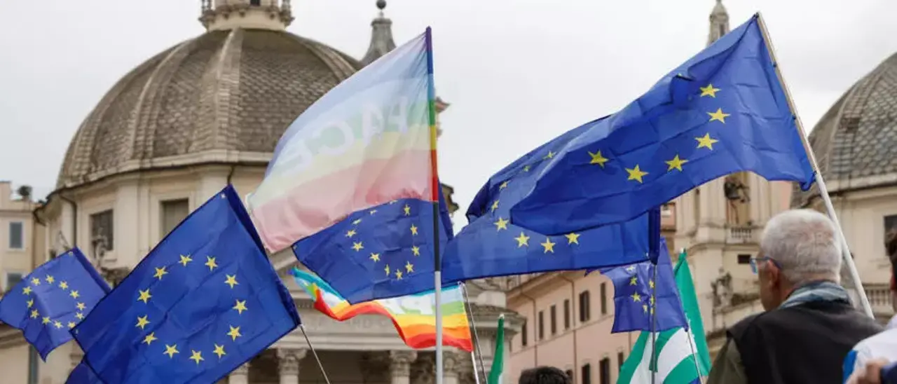 Uniti sotto una sola bandiera: ora più che mai anche la Calabria ha bisogno di un’Europa di pace e libertà\n