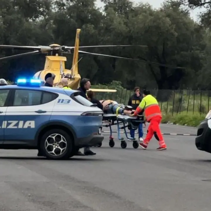 Corigliano Rossano, giovane in moto finisce in una scarpata: è in gravi condizioni\n