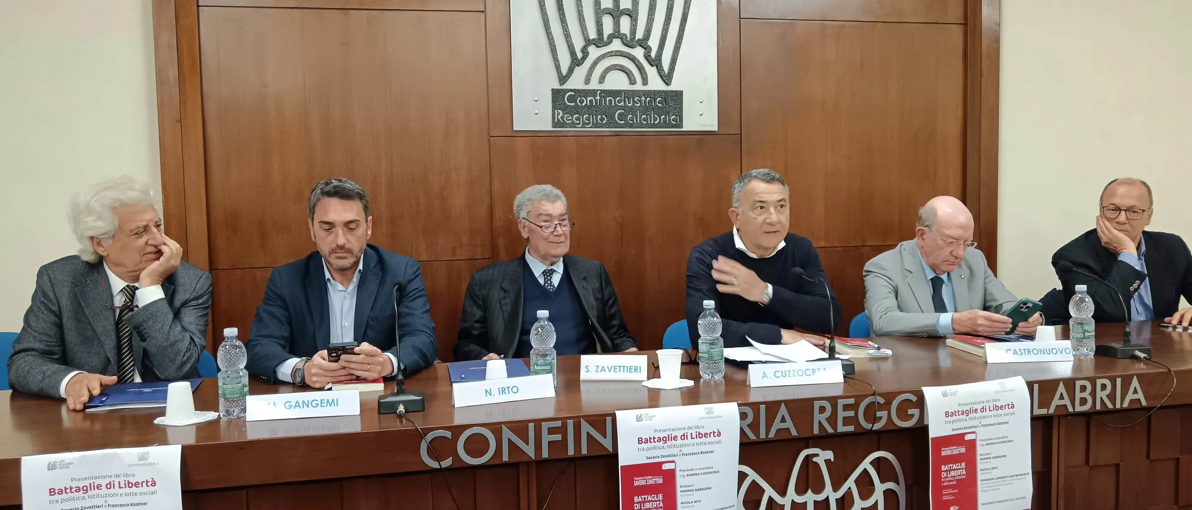 Le “Battaglie di libertà” di Saverio Zavettieri: l’eredità politica in un viaggio tra storia e polemiche\n