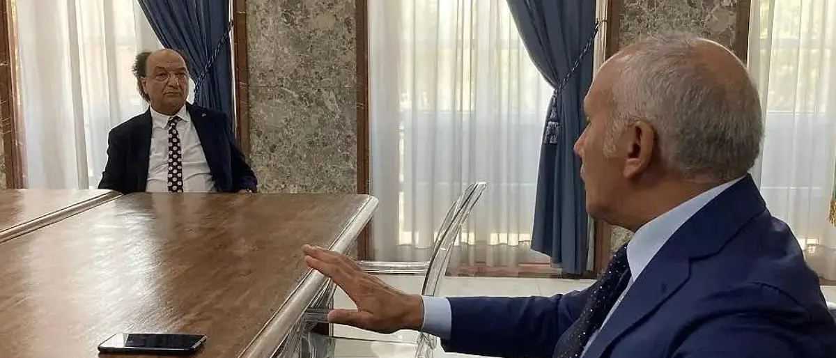 Il Cosenza perde il derby a Catanzaro, il sindaco Caruso a Guarascio: «Si faccia immediatamente da parte»\n