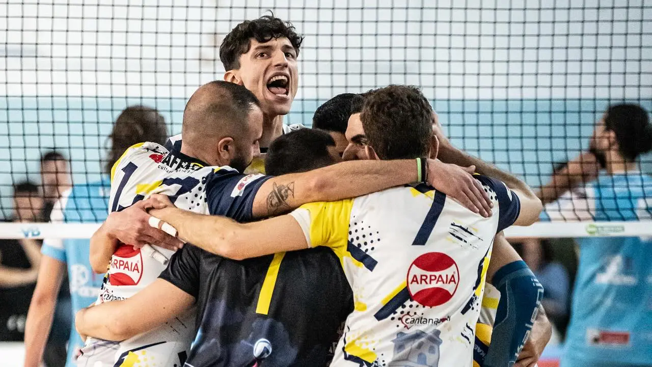 Volley Calabria, capolavoro del Lamezia a Bisignano in Serie B. Fuga solitaria del Praia in C