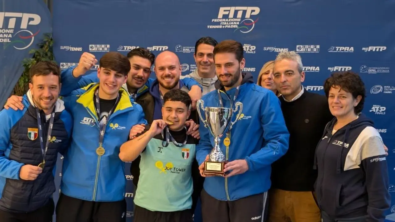 Winter Cup Padel: il Joy Tower Padel Club di Gioia Tauro trionfa nella finale nazionale. Il vicesindaco Parrello «Orgoglio per la comunità»\n