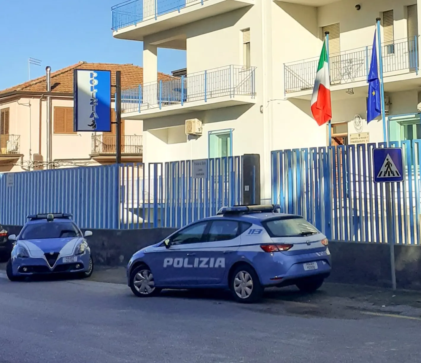 Taurianova, picchiava la moglie e la minacciava di morte a mano armata davanti ai figli minori:\u00A0arrestato\n