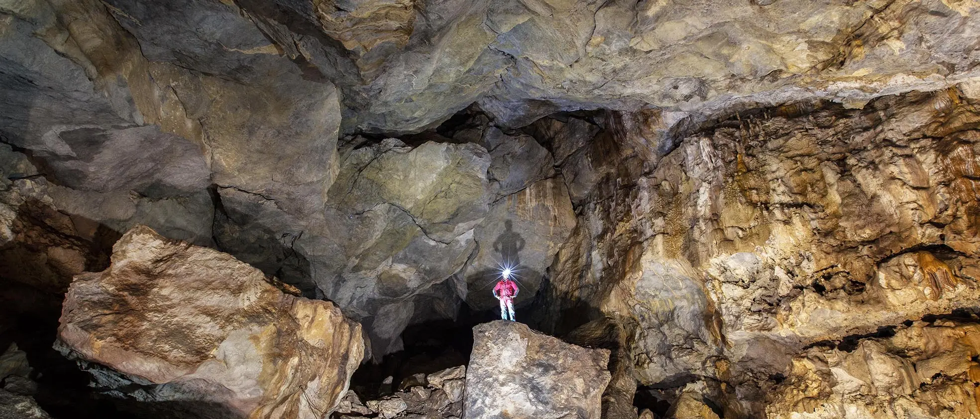 Riaprono al pubblico le Grotte di Sant’Angelo a Cassano: visite guidate gratuite per festeggiare la rinascita\n