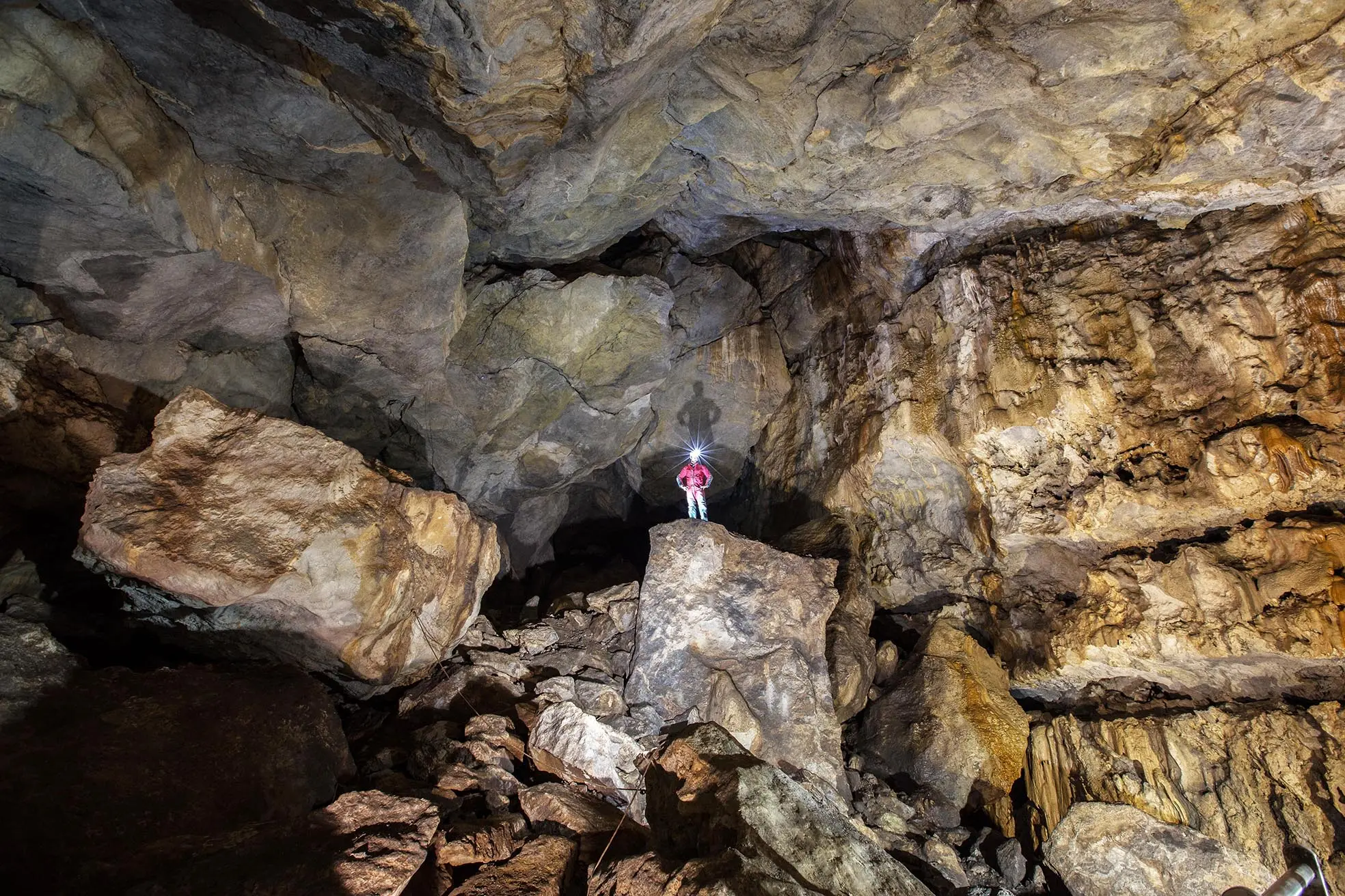 Riaprono al pubblico le Grotte di Sant’Angelo a Cassano: visite guidate gratuite per festeggiare la rinascita\n