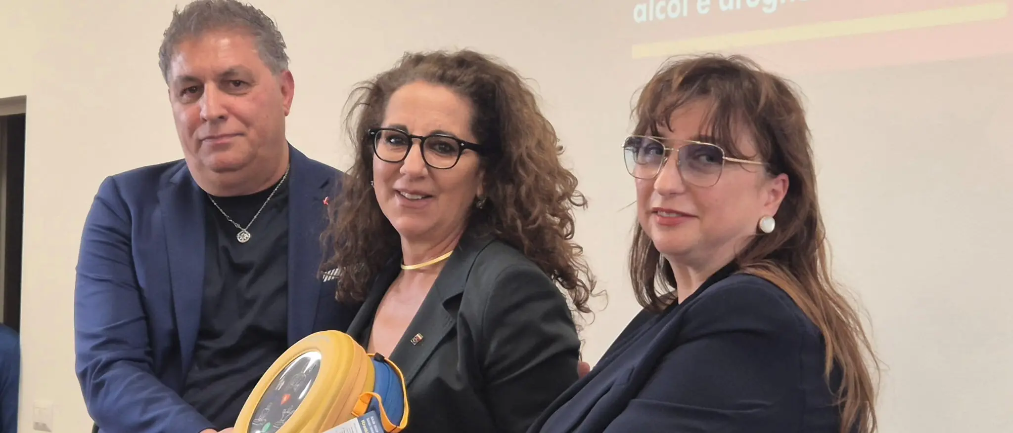 Giovani e alcol, a Catanzaro prevenzione e comunicazione perché nessuno si perda “in un\u00A0bicchiere di troppo”\n