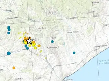 «Un terremoto di magnitudo 5.0 in arrivo a Catanzaro», la bufala che gira nelle chat. La ProCiv: «Non si possono prevedere»