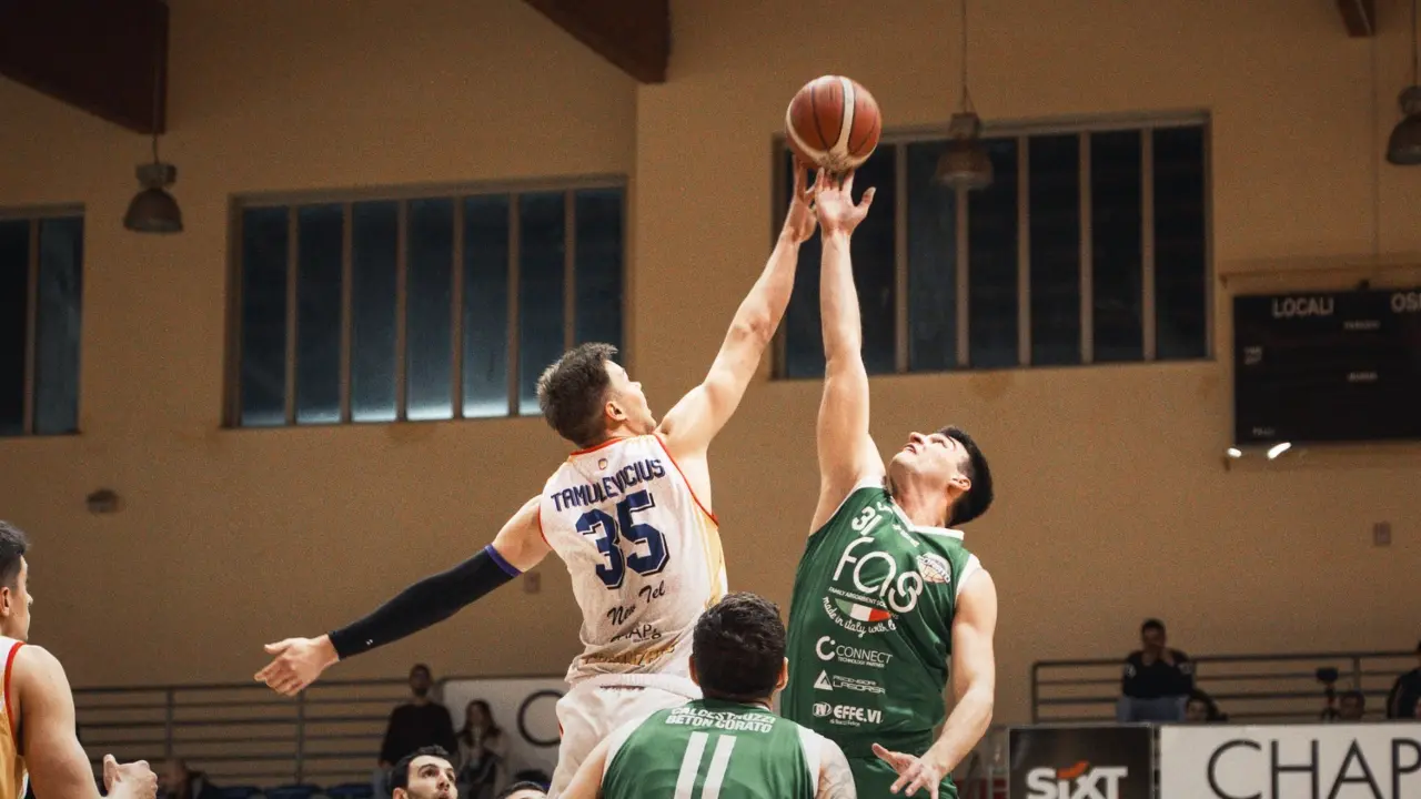 Basket, crisi per la Viola Reggio in Serie B. Tornano al successo Catanzaro e Sintegra Rende