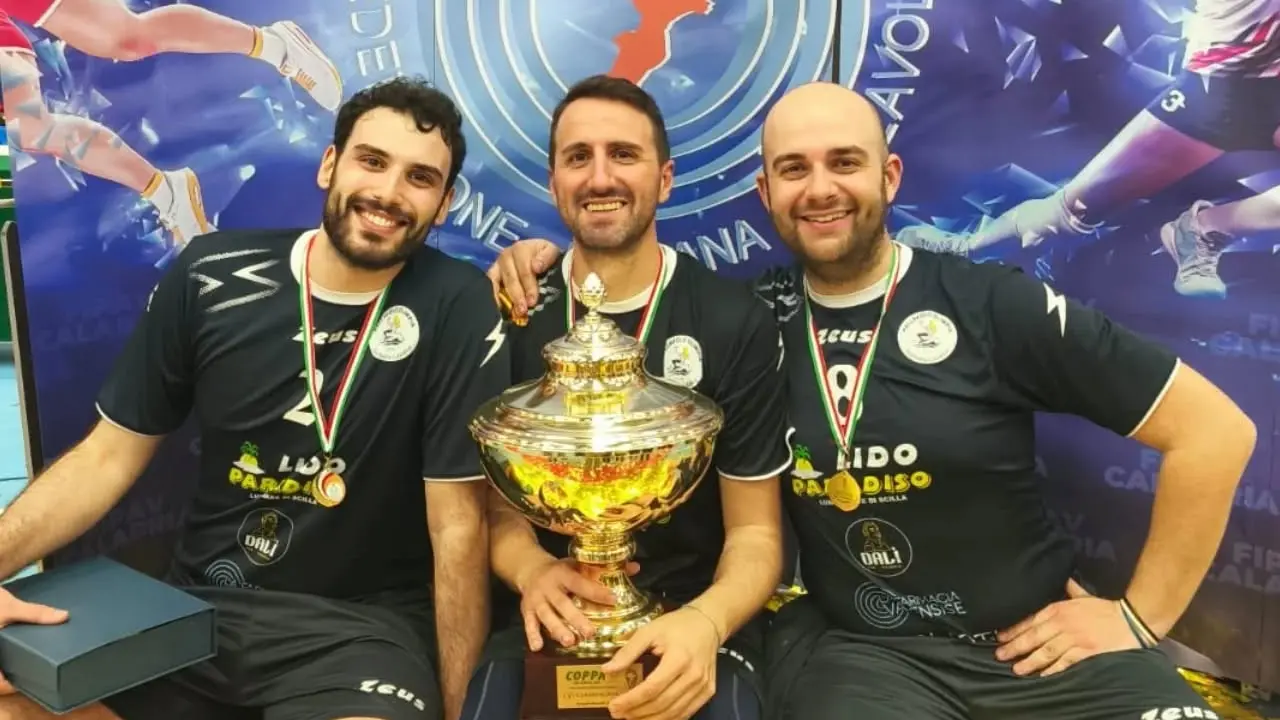 Volley Olimpia Bagnara ancora in festa: dopo la vittoria in Serie D, arriva anche la Coppa Calabria