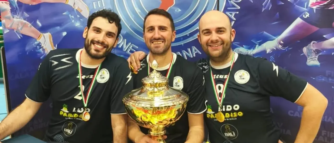 Volley Olimpia Bagnara ancora in festa: dopo la vittoria in Serie D, arriva anche la Coppa Calabria