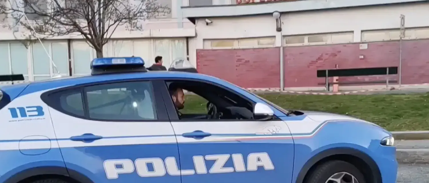 Neonata in Italia dentro busta per essere venduta, 4 arresti a Torino\n