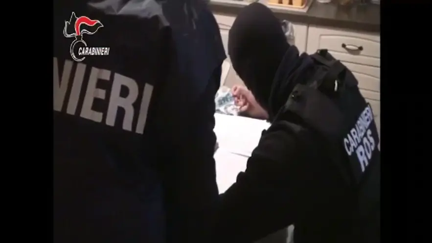 ’Ndrangheta, 4 arresti per la strage nel ristorante di Cirò Marina del 2007: pioggia di fuoco per uccidere il boss Pirillo – NOMI