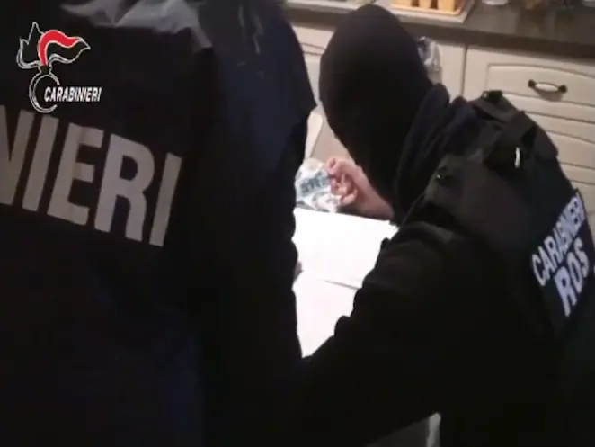 ’Ndrangheta, 4 arresti per la strage nel ristorante di Cirò Marina del 2007: pioggia di fuoco per uccidere il boss Pirillo – NOMI