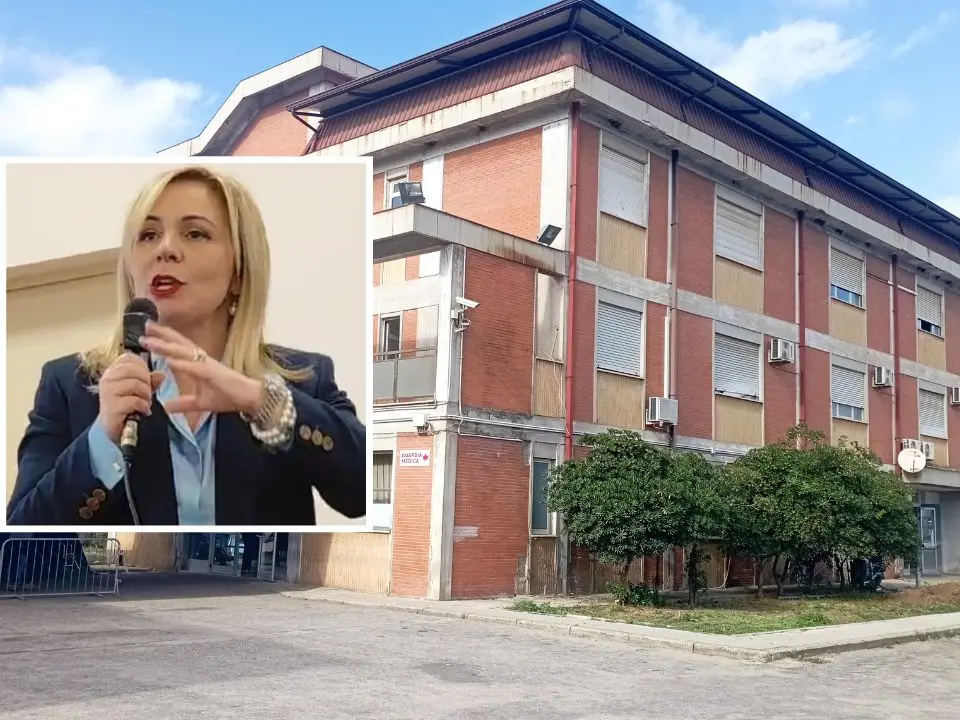 Ospedale di Gioia Tauro, il nuovo strumento per emodinamica non entra in funzione. Il sindaco Scarcella: «Rischio chiusura laboratorio di analisi»