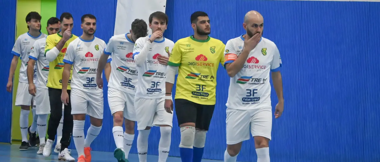 Calcio a 5, per il Casali del Manco non tutto è perduto. Il tecnico Cariello: «Lavoriamo per raggiungere la salvezza diretta»