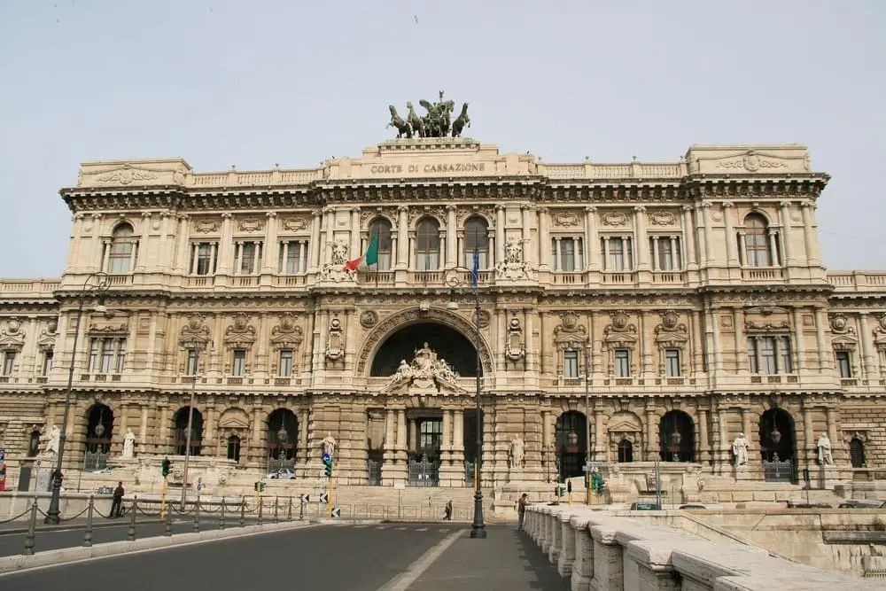 Processo Coffe Break, prescrizione per gli imputati ma resta il nodo confische: nuovo giudizio in Appello