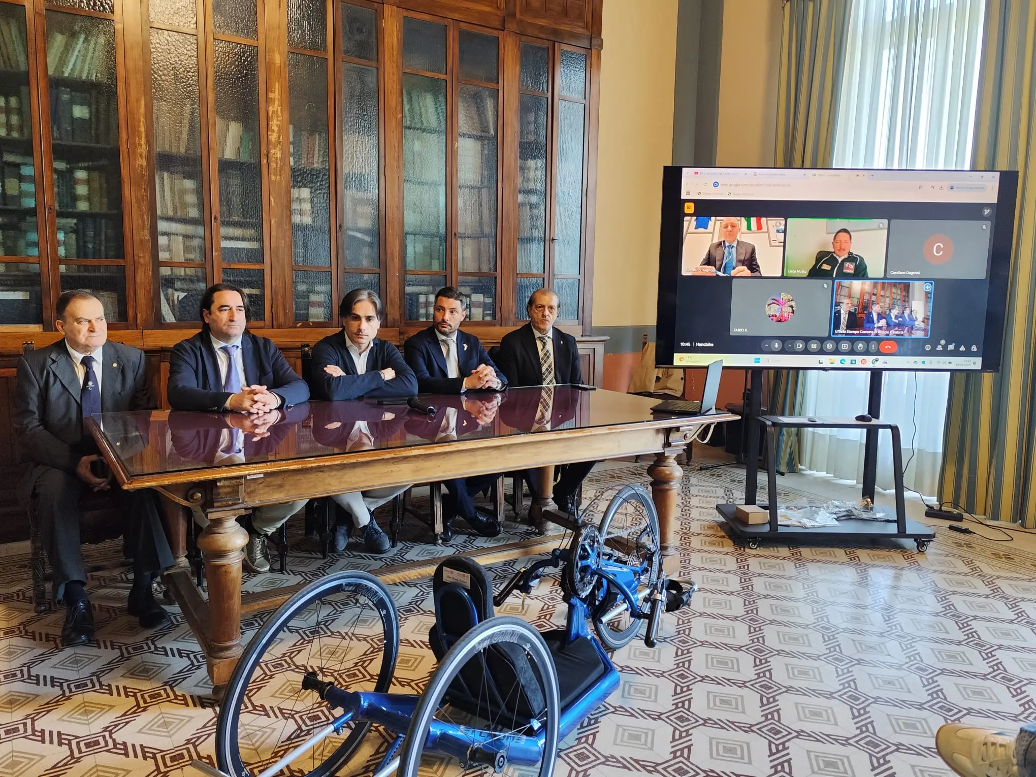 Ciclismo paralimpico, al via da Reggio Calabria la prima tappa del Giro Handbike\n