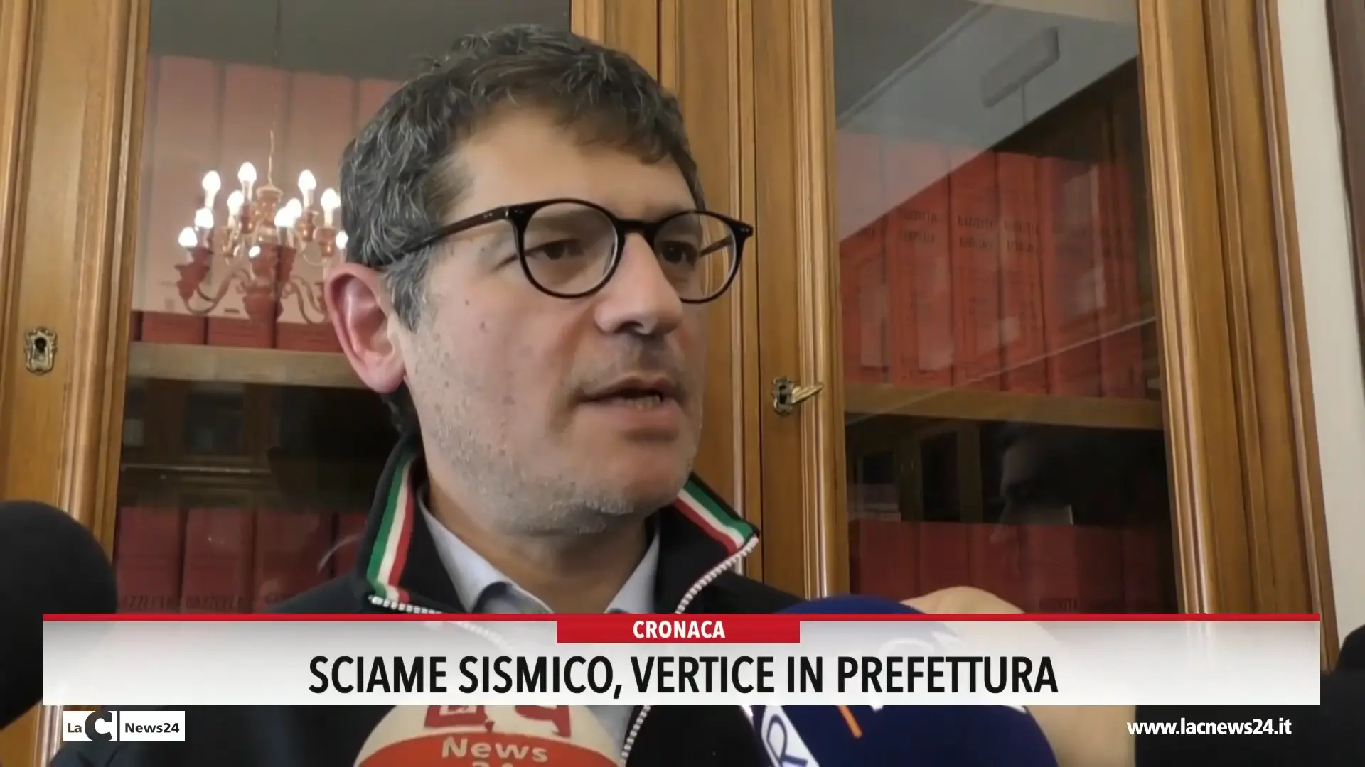 Sciame sismico, vertice in Prefettura