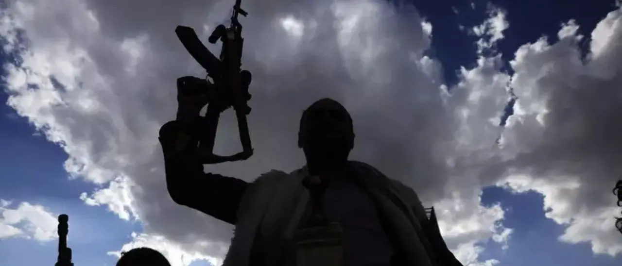 Guerra in Medio Oriente, intercettato un missile Houthi diretto all’aeroporto di Tel Aviv\n