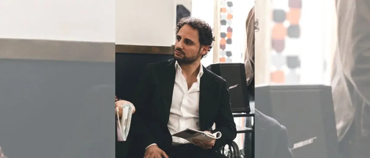 La poesia è l'incontro con la verità, con lei esprimiamo emozioni e lasciamo reclamare il nostro essere umani